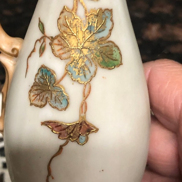 Vintage Porcelain Urn or Pitcher Made in Japan - Picture 7 of 8